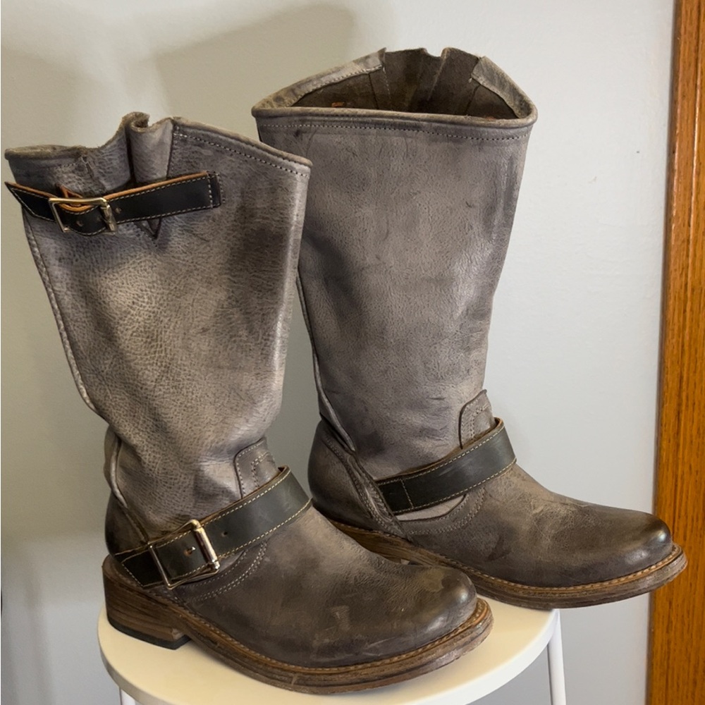 Freebird Women’s Crosby Distressed Leather Boots Size 8
